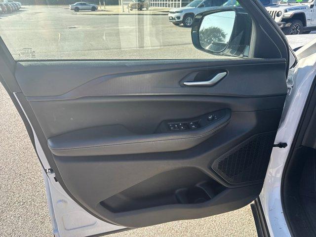 used 2024 Jeep Grand Cherokee car, priced at $44,995