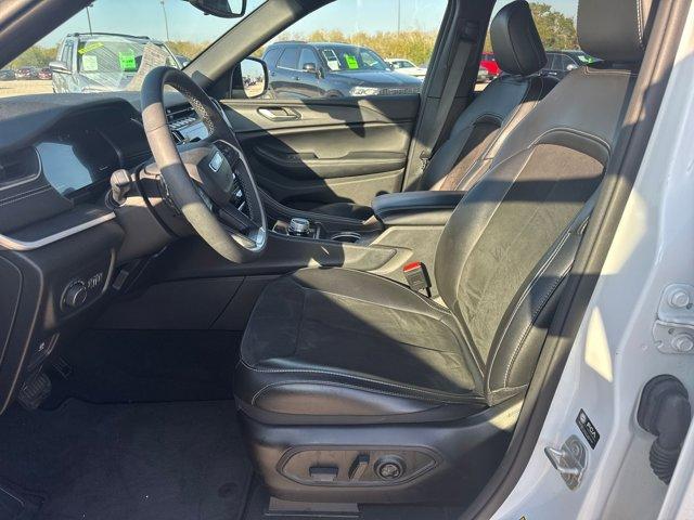 used 2024 Jeep Grand Cherokee car, priced at $44,995