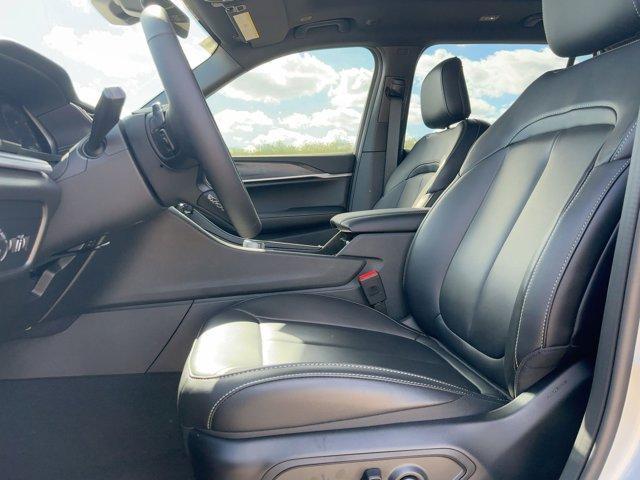 new 2025 Jeep Grand Cherokee L car