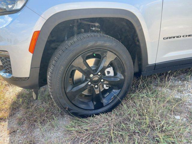 new 2025 Jeep Grand Cherokee L car