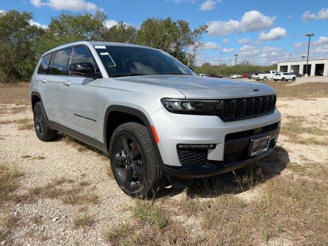 new 2025 Jeep Grand Cherokee L car