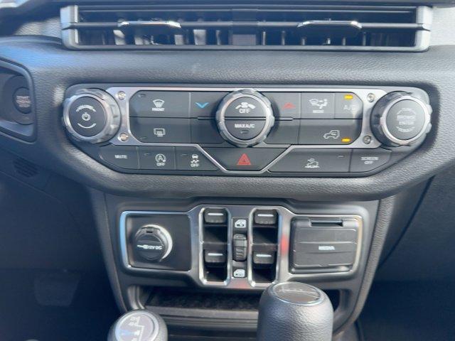 new 2025 Jeep Gladiator car, priced at $48,405