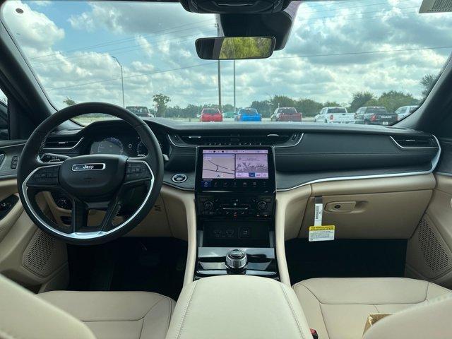 new 2025 Jeep Grand Cherokee car