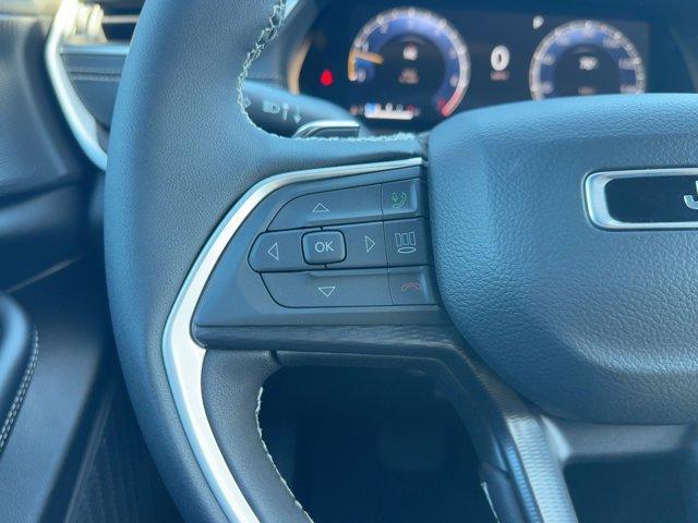 new 2025 Jeep Grand Cherokee car, priced at $45,875