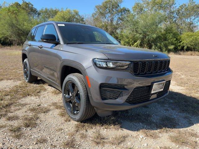 new 2025 Jeep Grand Cherokee car, priced at $45,875