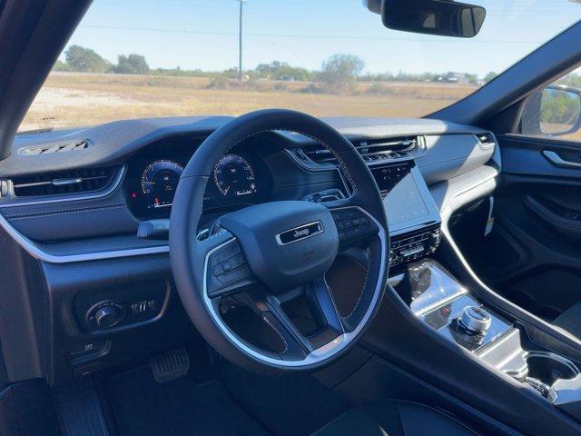 new 2025 Jeep Grand Cherokee car, priced at $45,875