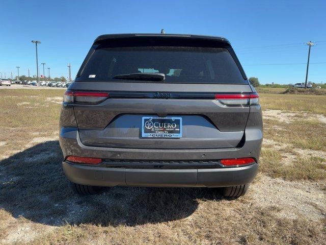 new 2025 Jeep Grand Cherokee car, priced at $45,875