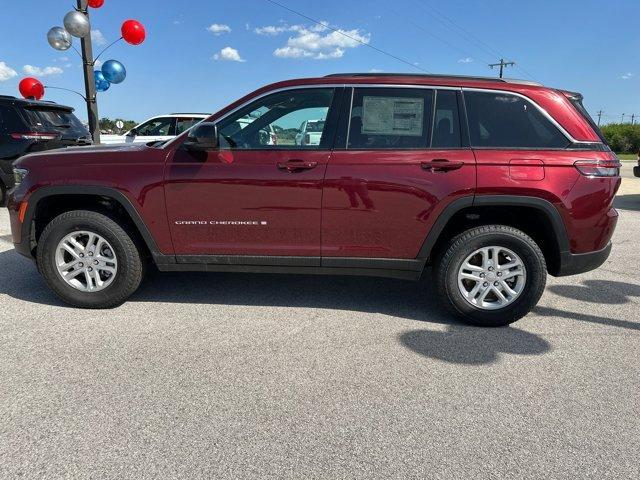 new 2025 Jeep Grand Cherokee car, priced at $39,425
