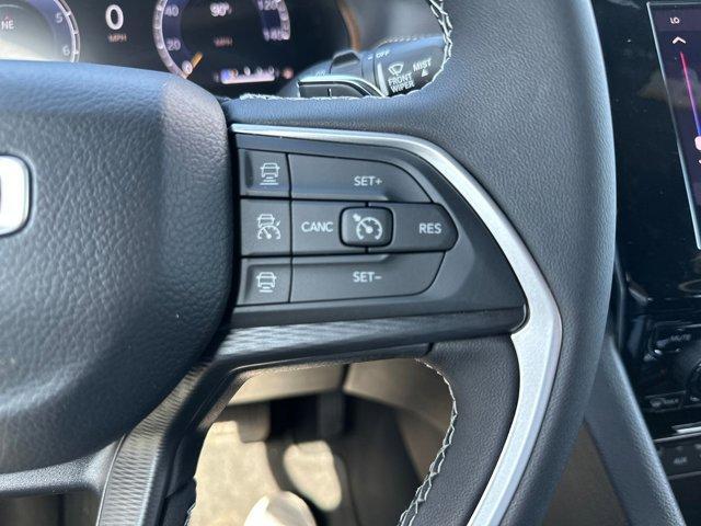 new 2025 Jeep Grand Cherokee car, priced at $39,425