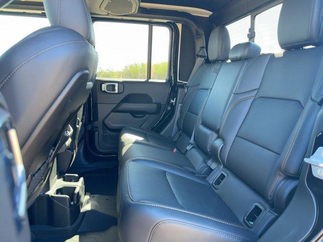 new 2025 Jeep Gladiator car