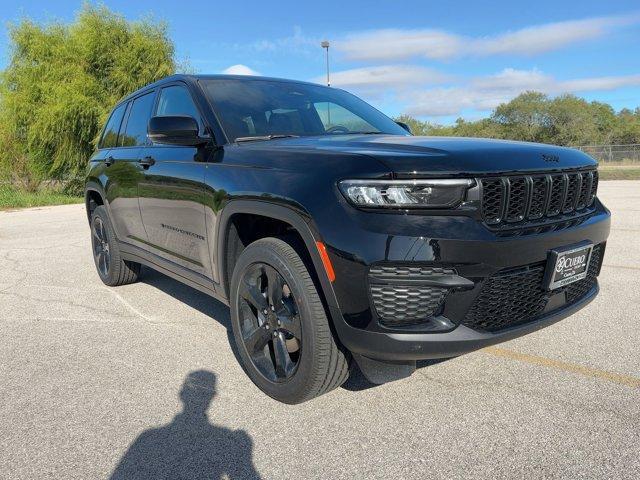new 2025 Jeep Grand Cherokee car, priced at $45,875