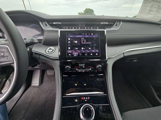 used 2025 Jeep Grand Cherokee car, priced at $39,995