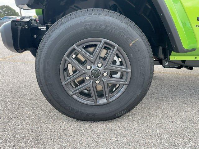 new 2025 Jeep Gladiator car, priced at $47,850