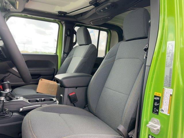 new 2025 Jeep Gladiator car, priced at $47,850