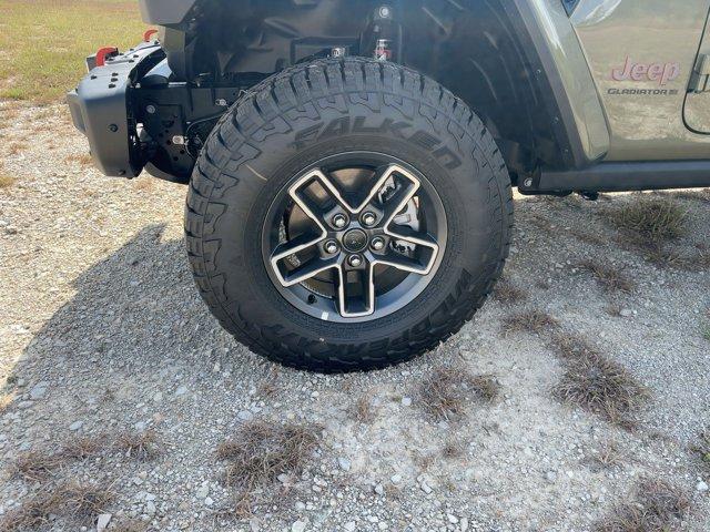new 2025 Jeep Gladiator car, priced at $64,540