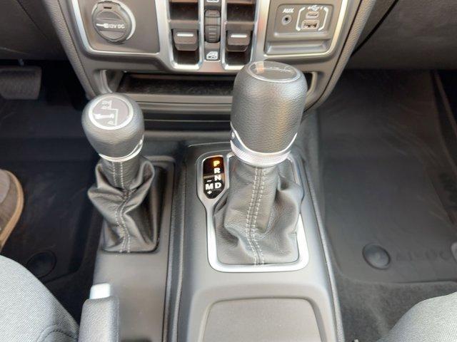 new 2025 Jeep Gladiator car, priced at $47,850