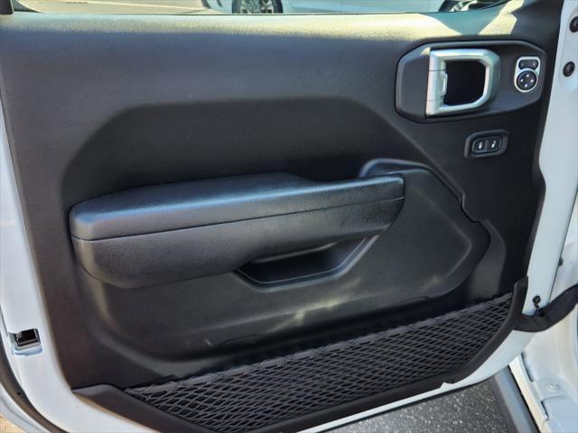 used 2022 Jeep Gladiator car, priced at $37,257