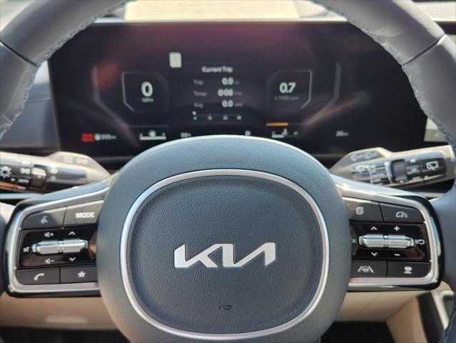 new 2025 Kia Carnival car, priced at $51,770