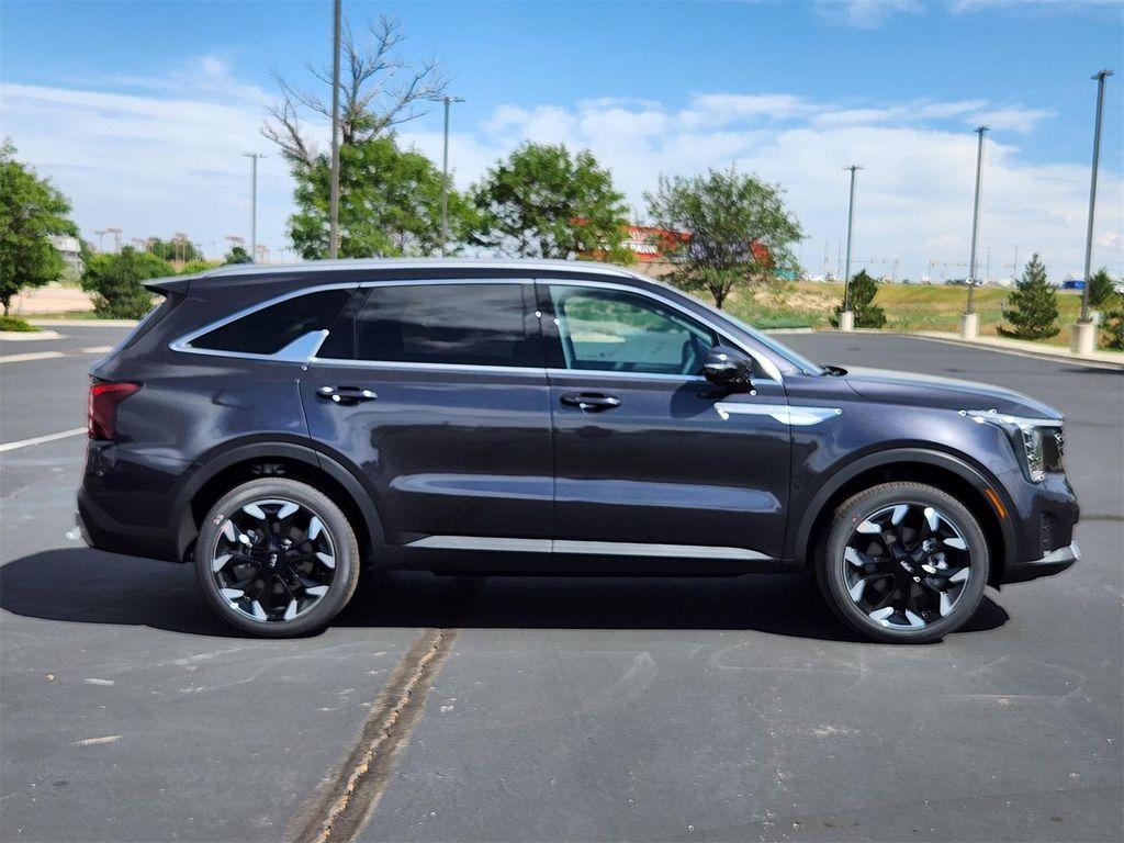 new 2026 Kia Sorento car, priced at $40,226