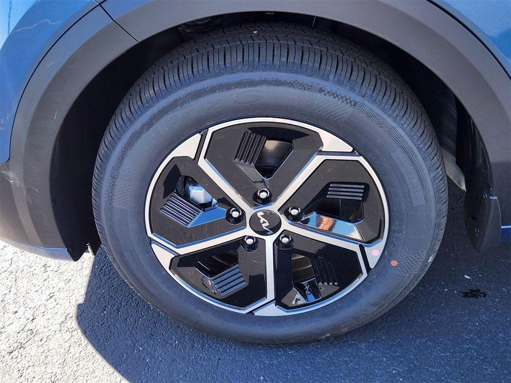 new 2025 Kia Niro car, priced at $31,370