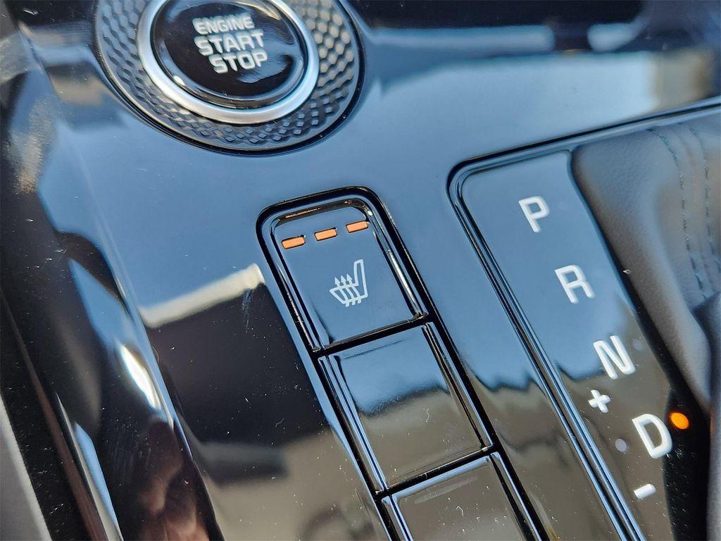 new 2025 Kia Niro car, priced at $31,370