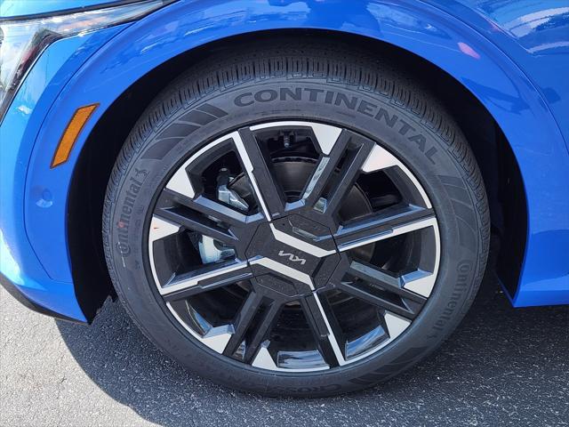 new 2025 Kia EV6 car, priced at $54,520