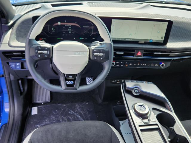new 2025 Kia EV6 car, priced at $54,520