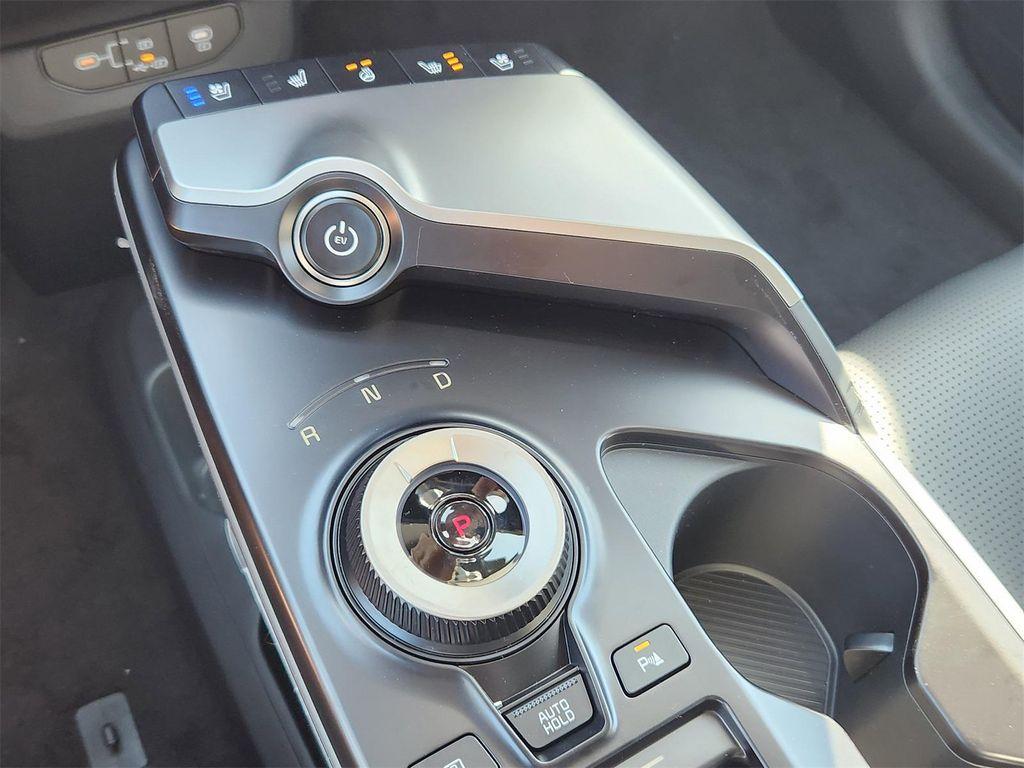 new 2025 Kia EV6 car, priced at $44,815