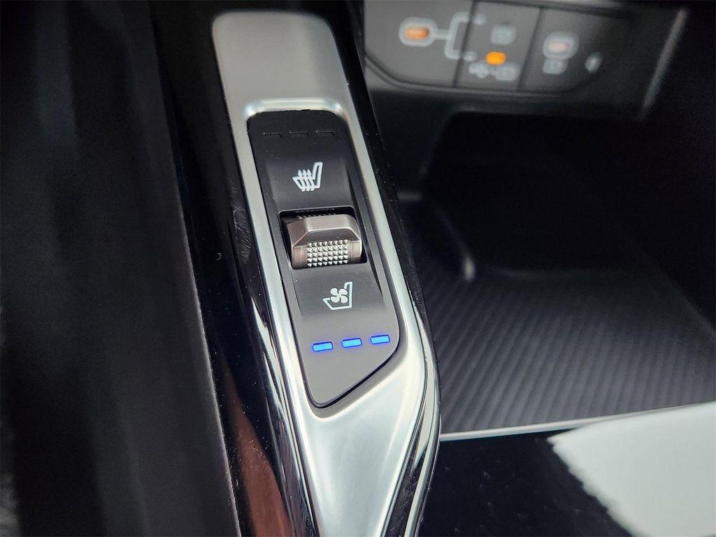 new 2025 Kia Sorento Hybrid car, priced at $42,924