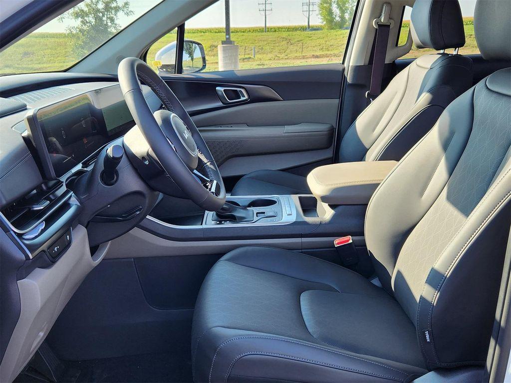 new 2026 Kia Carnival car, priced at $39,643