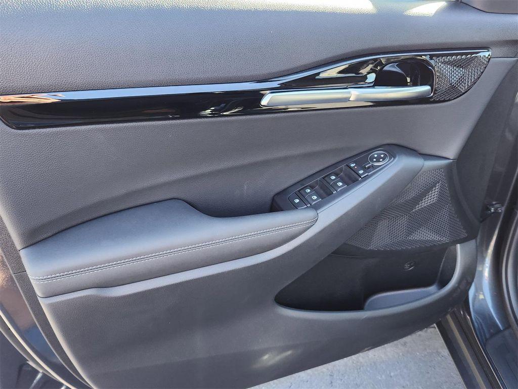 new 2026 Kia Seltos car, priced at $27,768
