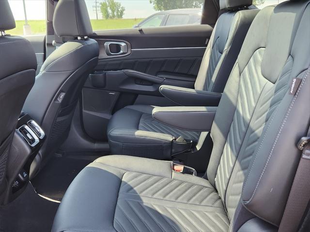 new 2025 Kia Sorento car, priced at $43,886