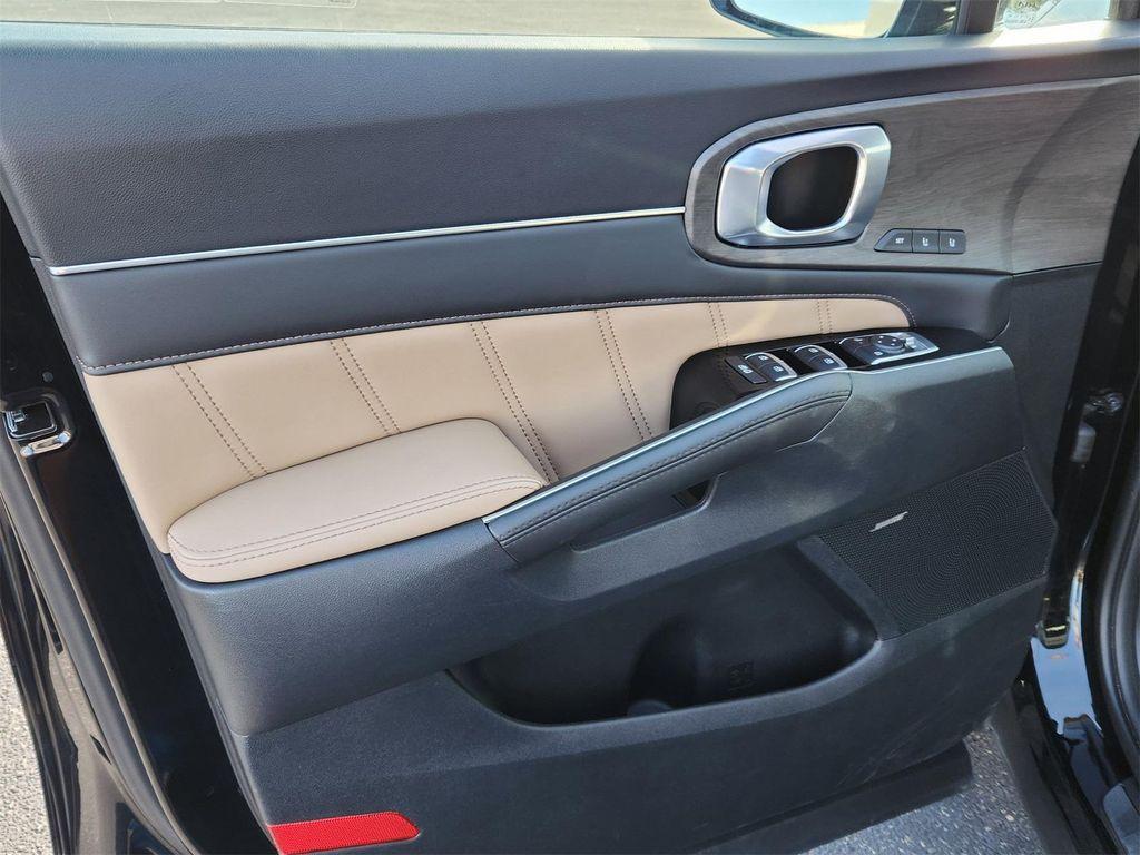used 2024 Kia Sorento car, priced at $38,866