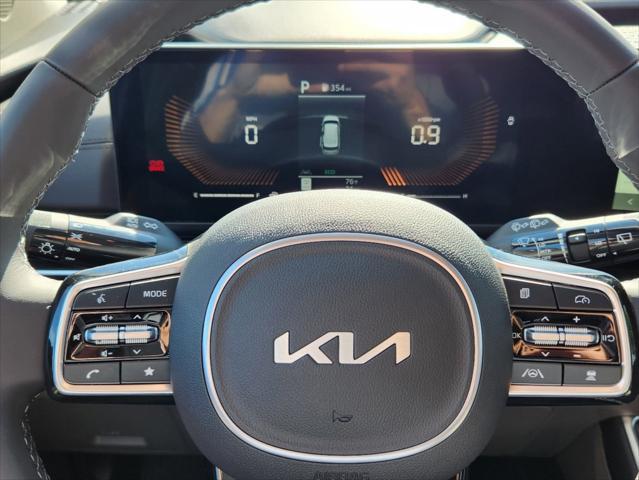 new 2025 Kia Carnival car, priced at $38,216