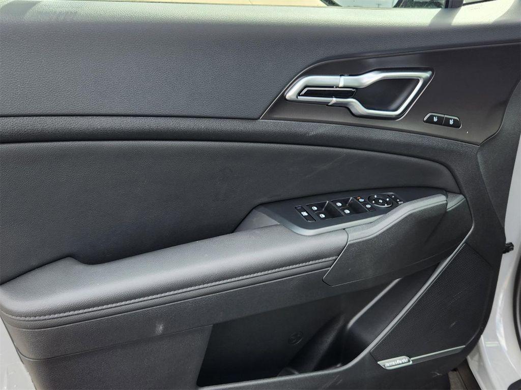 new 2026 Kia Sportage car, priced at $39,193