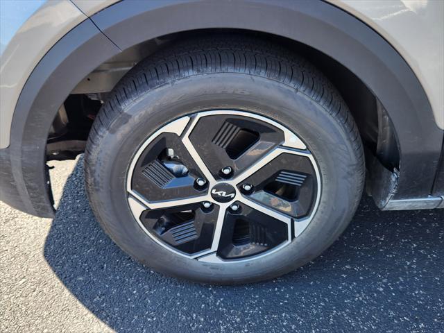 used 2024 Kia Niro car, priced at $25,240