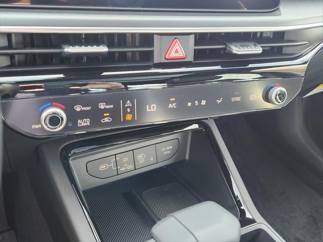 new 2025 Kia K5 car, priced at $33,865