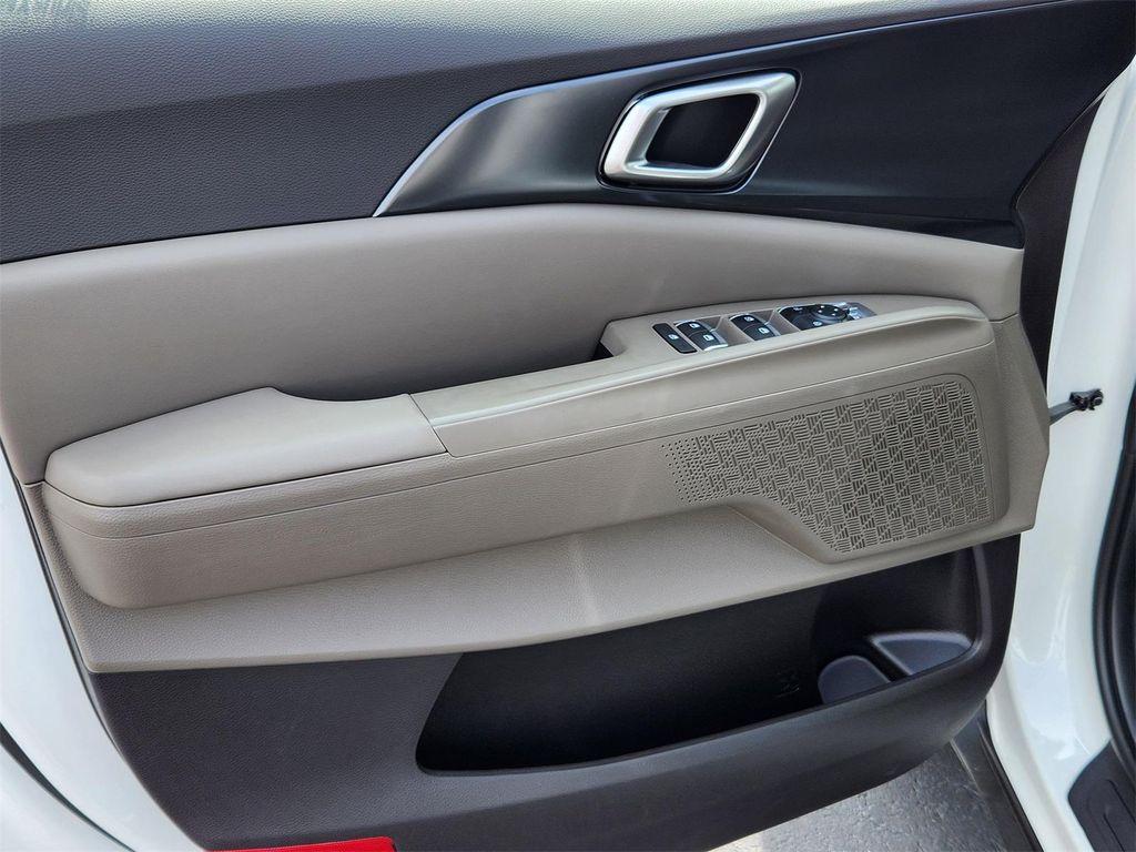 new 2026 Kia Carnival Hybrid car, priced at $42,429