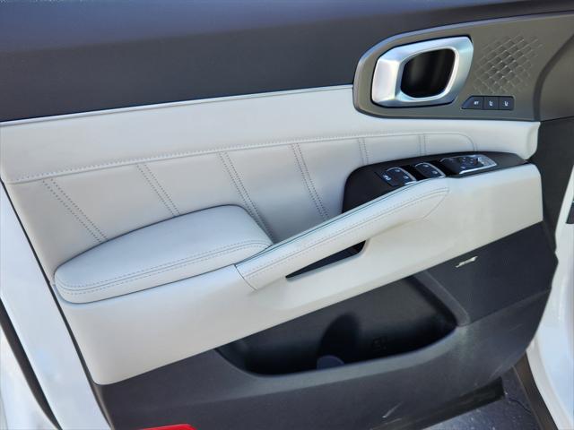 new 2025 Kia Sorento Hybrid car, priced at $48,855