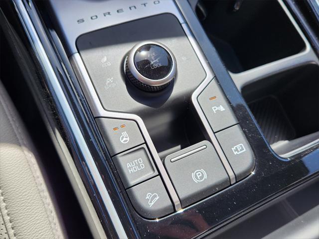 new 2025 Kia Sorento Hybrid car, priced at $48,855