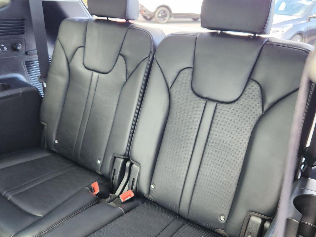 used 2025 Kia Sorento Hybrid car, priced at $35,731