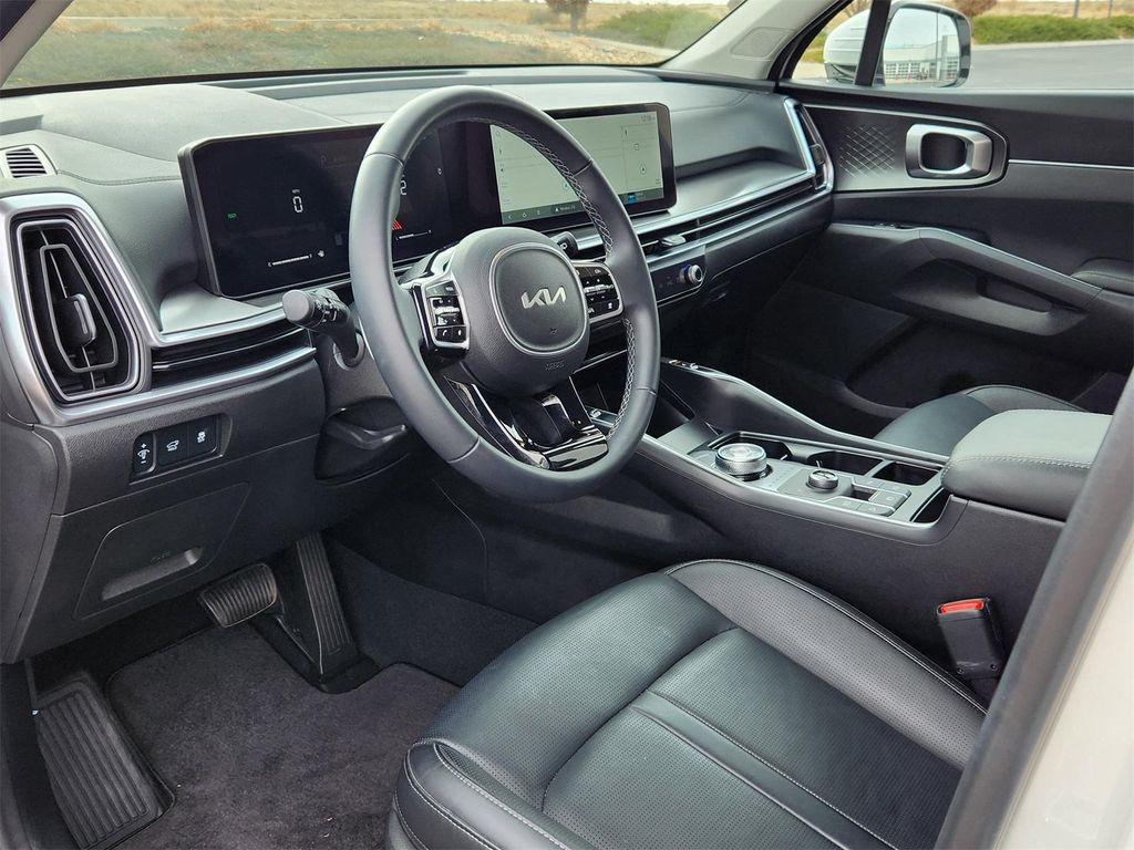 used 2025 Kia Sorento Hybrid car, priced at $36,057