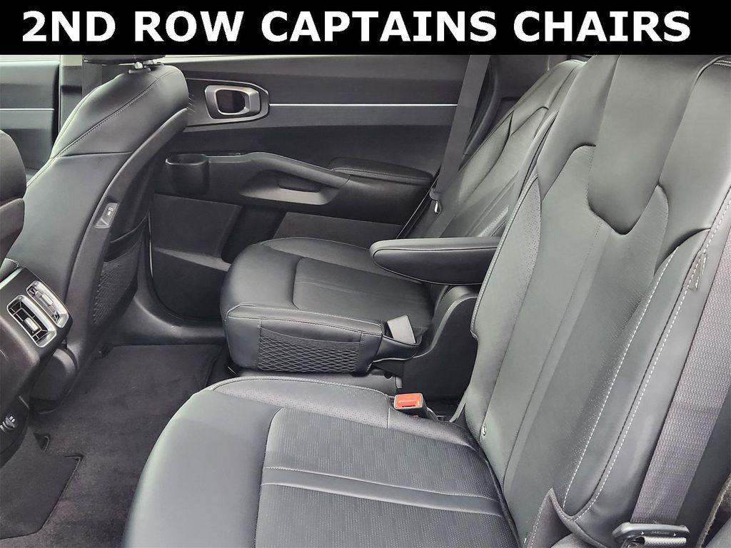 used 2025 Kia Sorento Hybrid car, priced at $36,057