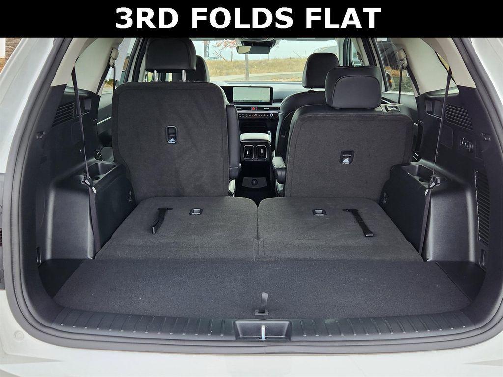 used 2025 Kia Sorento Hybrid car, priced at $36,057