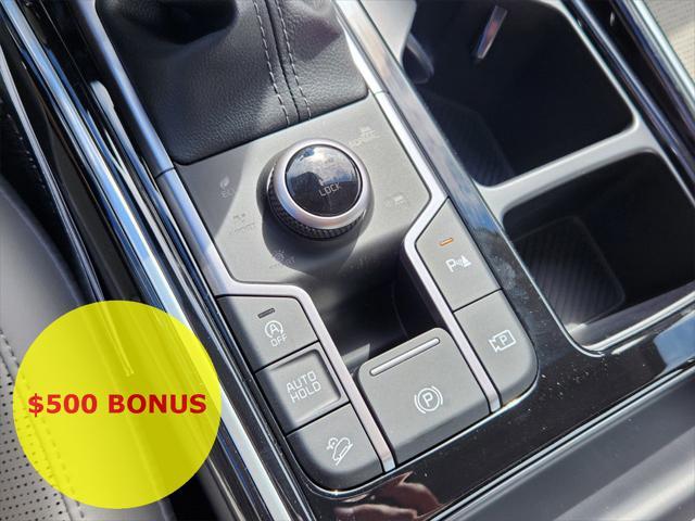 new 2025 Kia Sorento car, priced at $39,908