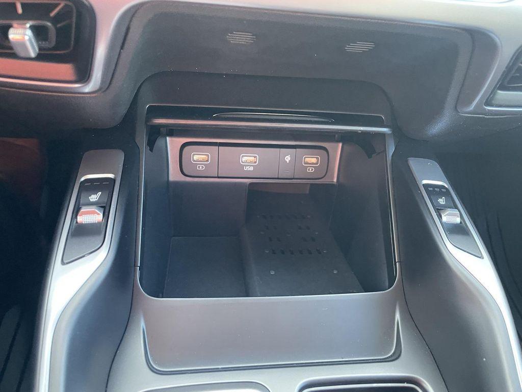 used 2023 Kia Sorento Hybrid car, priced at $30,440