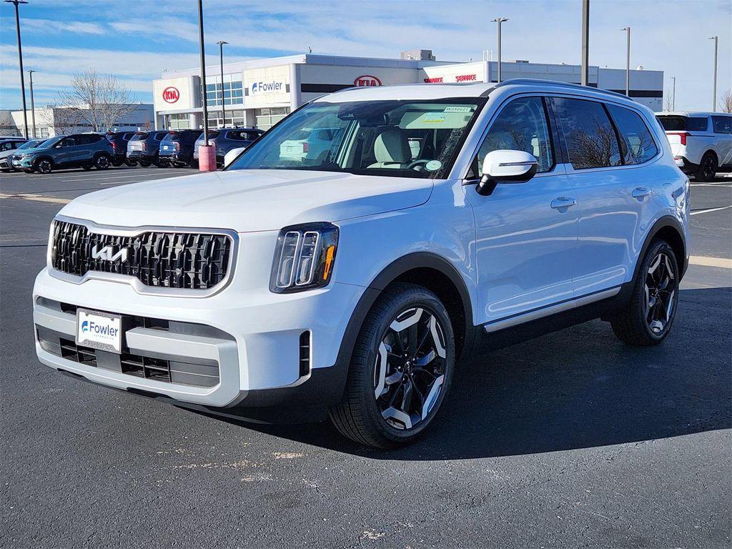 new 2025 Kia Telluride car, priced at $45,688