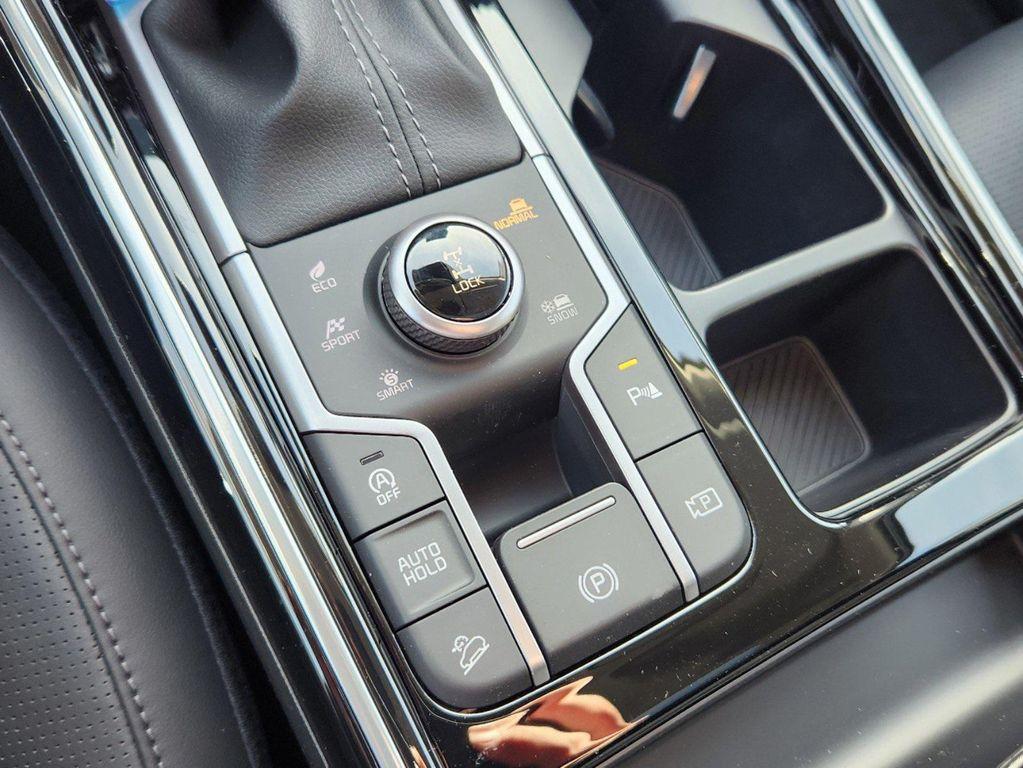 new 2025 Kia Sorento car, priced at $39,073