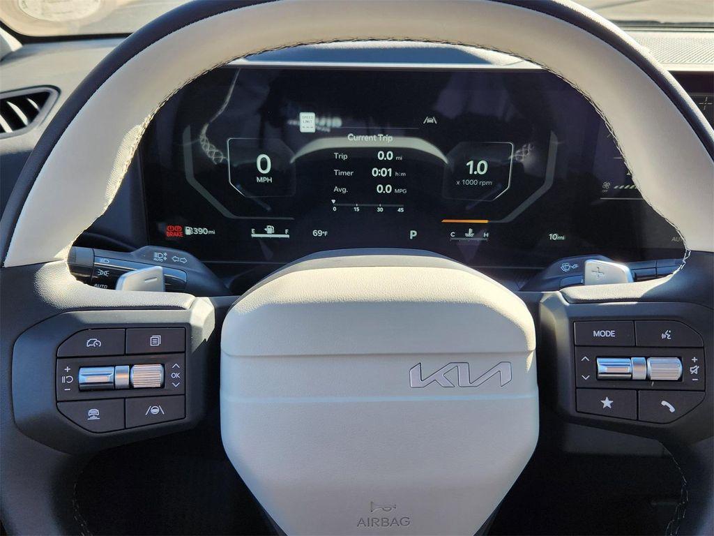 new 2025 Kia K4 car, priced at $27,403