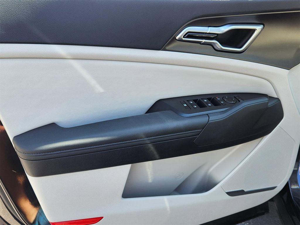 new 2026 Kia Sportage car, priced at $31,592
